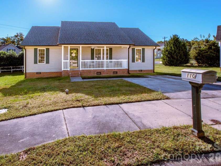 110 Joseph Lane, Mooresville, NC 28115.  MLS# CAR4434363, YatesRealty ID 56425. 