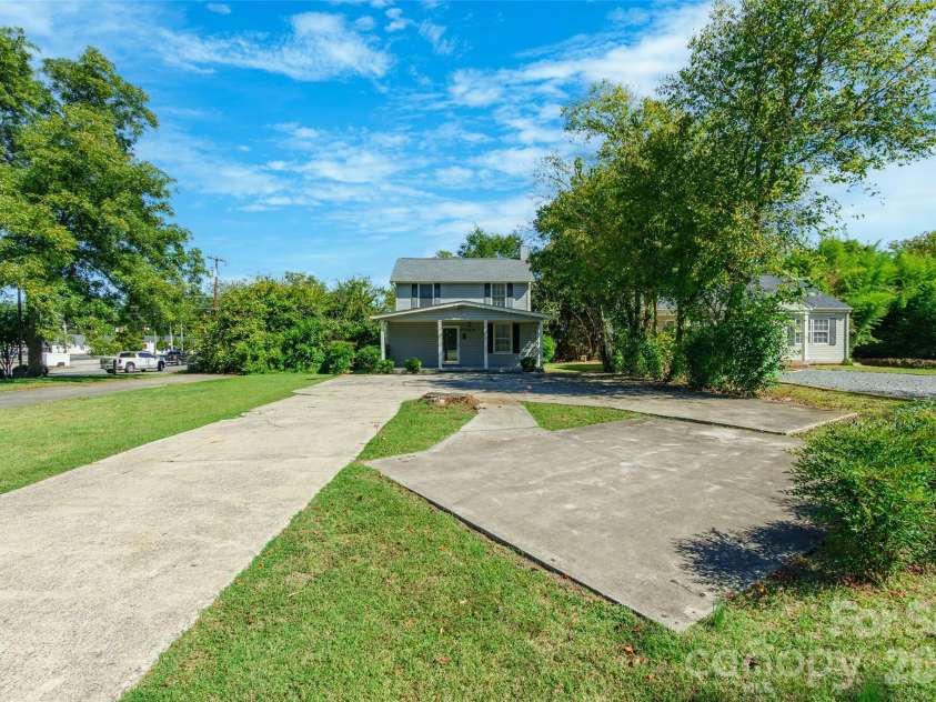 1050 Park Avenue Extension, Rock Hill, SC 29732.  MLS# CAR4433866, YatesRealty ID 56427. 