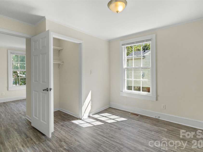 1050 Park Avenue Extension, Rock Hill, SC 29732.  MLS# CAR4433866, YatesRealty ID 56427. 