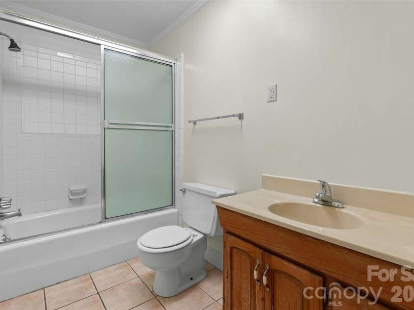 1050 Park Avenue Extension, Rock Hill, SC 29732.  MLS# CAR4433866, YatesRealty ID 56427. 