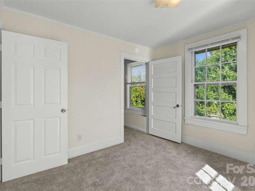 1050 Park Avenue Extension, Rock Hill, SC 29732.  MLS# CAR4433866, YatesRealty ID 56427. 