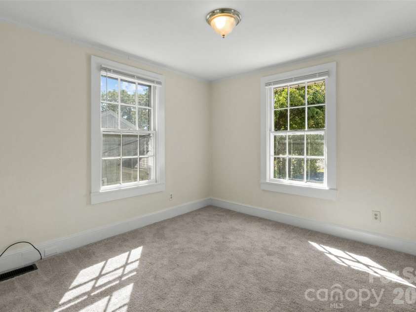 1050 Park Avenue Extension, Rock Hill, SC 29732.  MLS# CAR4433866, YatesRealty ID 56427. 