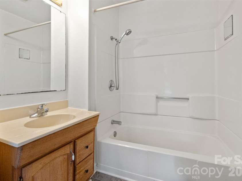 1050 Park Avenue Extension, Rock Hill, SC 29732.  MLS# CAR4433866, YatesRealty ID 56427. 