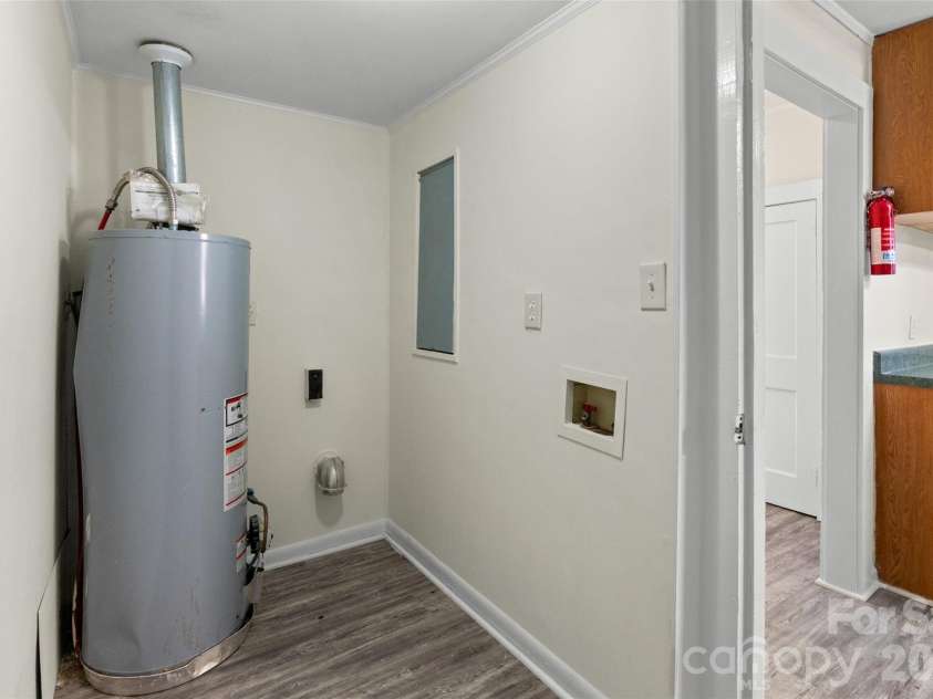1050 Park Avenue Extension, Rock Hill, SC 29732.  MLS# CAR4433866, YatesRealty ID 56427. 