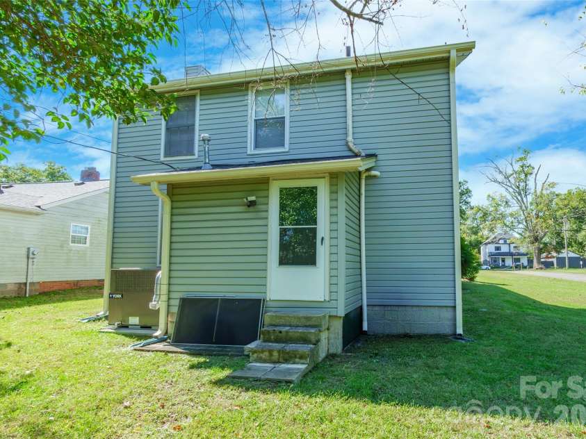 1050 Park Avenue Extension, Rock Hill, SC 29732.  MLS# CAR4433866, YatesRealty ID 56427. 