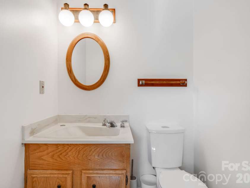 165 Horizon View Drive, Horse Shoe, NC 28742.  MLS# CAR4434165, YatesRealty ID 56428. 