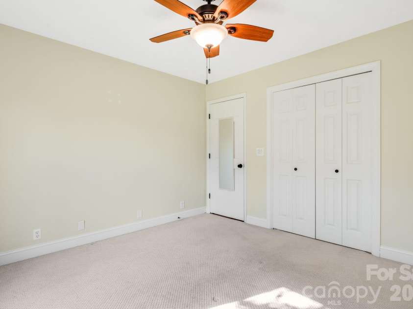 165 Horizon View Drive, Horse Shoe, NC 28742.  MLS# CAR4434165, YatesRealty ID 56428. 