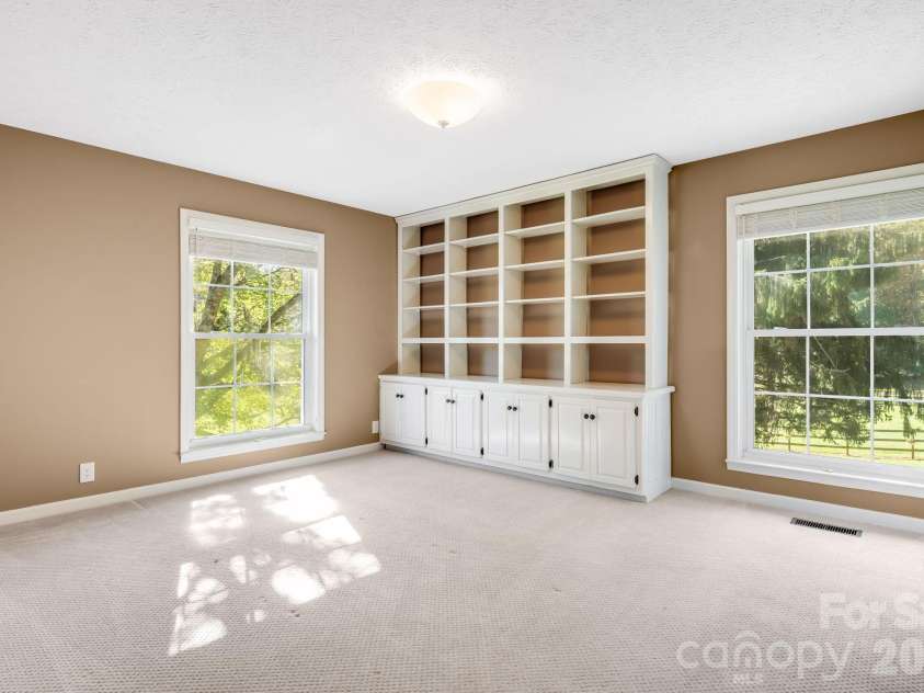 165 Horizon View Drive, Horse Shoe, NC 28742.  MLS# CAR4434165, YatesRealty ID 56428. 