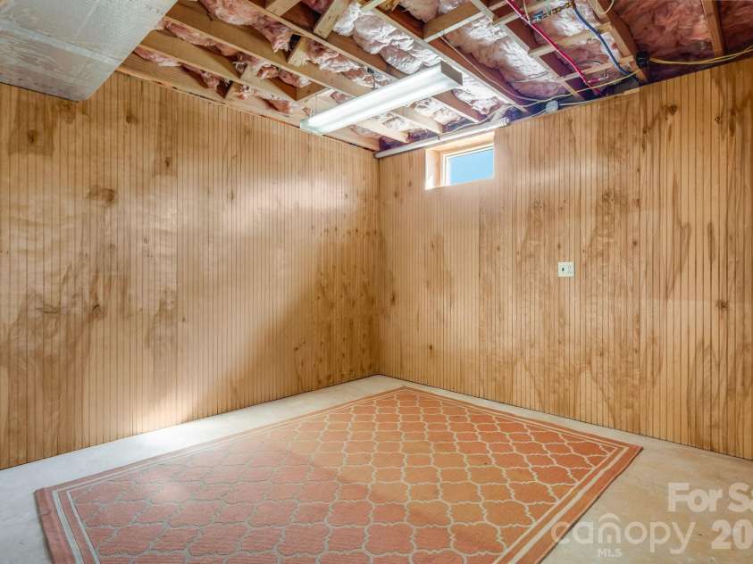 165 Horizon View Drive, Horse Shoe, NC 28742.  MLS# CAR4434165, YatesRealty ID 56428. 
