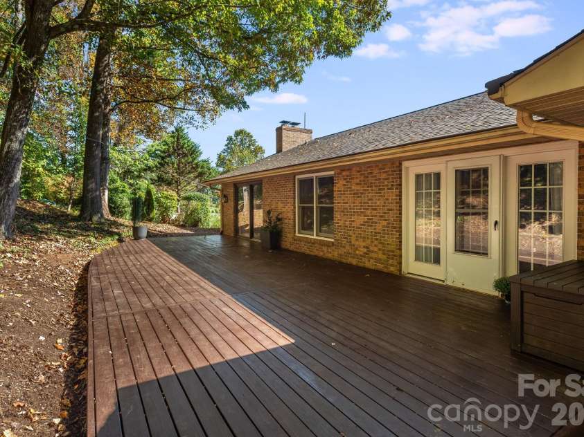 165 Horizon View Drive, Horse Shoe, NC 28742.  MLS# CAR4434165, YatesRealty ID 56428. 