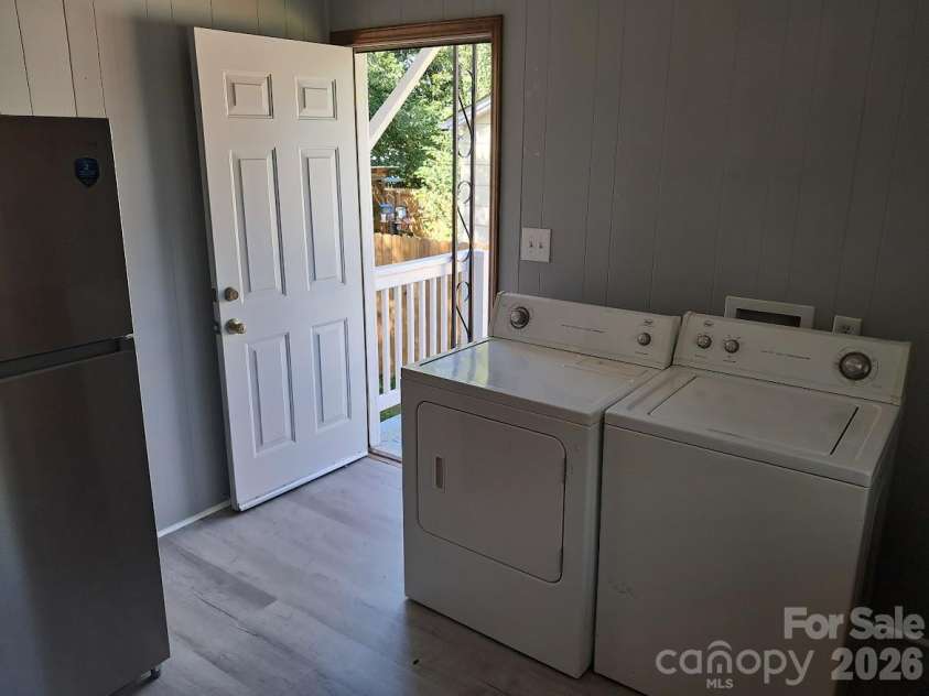 1323 Second Street, Gastonia, NC 28054.  MLS# CAR4432224, YatesRealty ID 56429. 