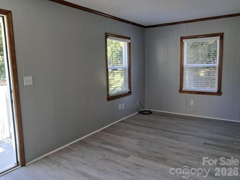 1323 Second Street, Gastonia, NC 28054.  MLS# CAR4432224, YatesRealty ID 56429. 