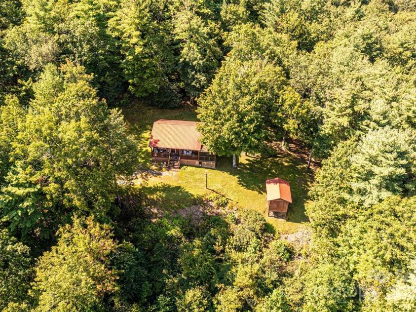 805 Deer Crossing Lane, Lenoir, NC 28645.  MLS# CAR4295259, YatesRealty ID 5643. 