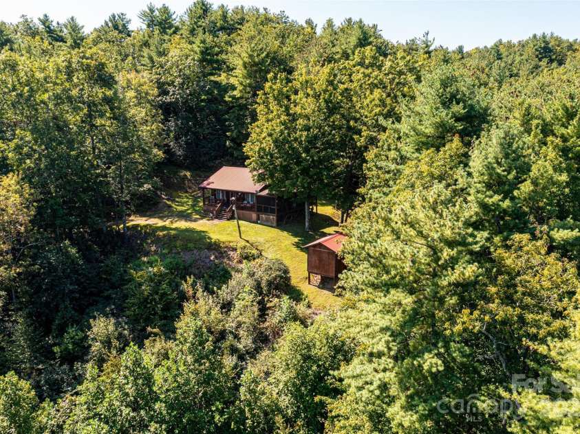 805 Deer Crossing Lane, Lenoir, NC 28645.  MLS# CAR4295259, YatesRealty ID 5643. 