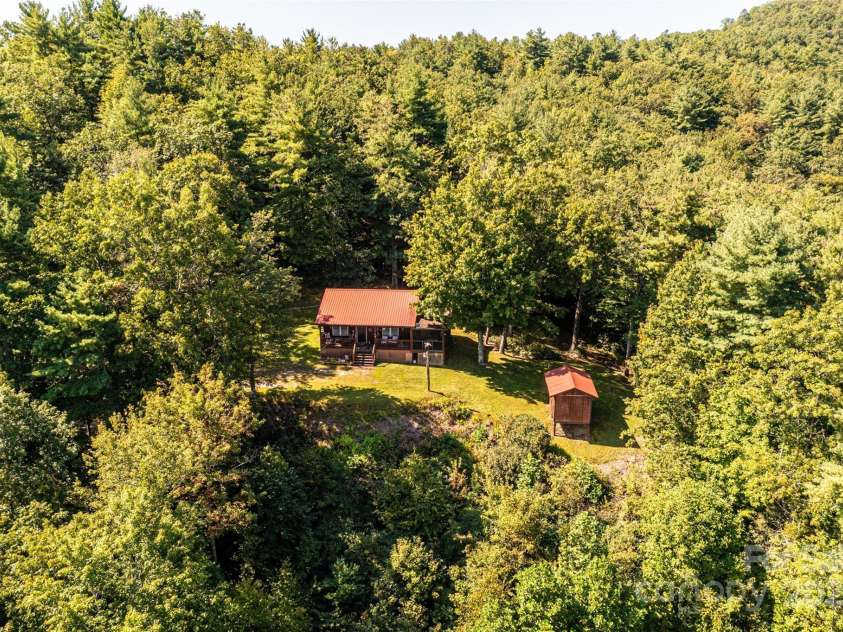 805 Deer Crossing Lane, Lenoir, NC 28645.  MLS# CAR4295259, YatesRealty ID 5643. 