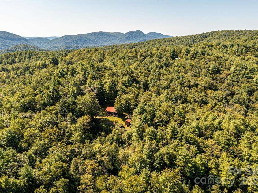 805 Deer Crossing Lane, Lenoir, NC 28645.  MLS# CAR4295259, YatesRealty ID 5643. 