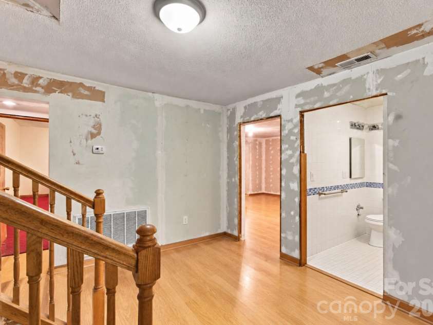 1379 Old Greensboro Road, High Point, NC 27265.  MLS# CAR4434368, YatesRealty ID 56435. 