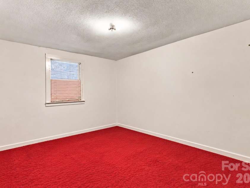 1379 Old Greensboro Road, High Point, NC 27265.  MLS# CAR4434368, YatesRealty ID 56435. 