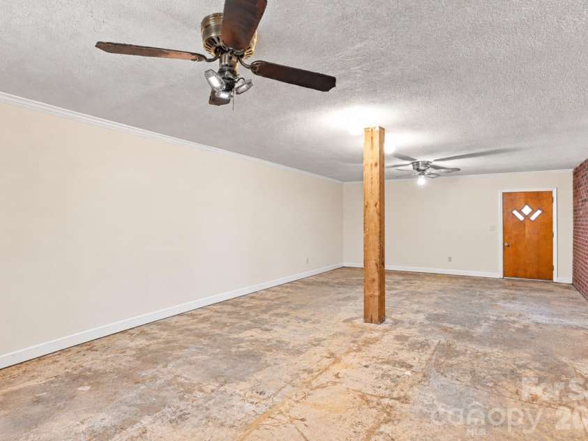 1379 Old Greensboro Road, High Point, NC 27265.  MLS# CAR4434368, YatesRealty ID 56435. 