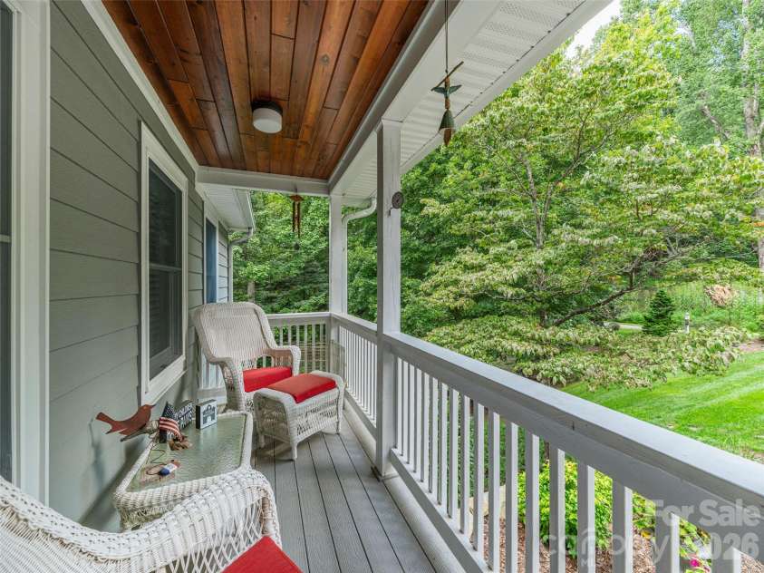 130 Olds Trail, Hendersonville, NC 28739.  MLS# CAR4434379, YatesRealty ID 56440. 