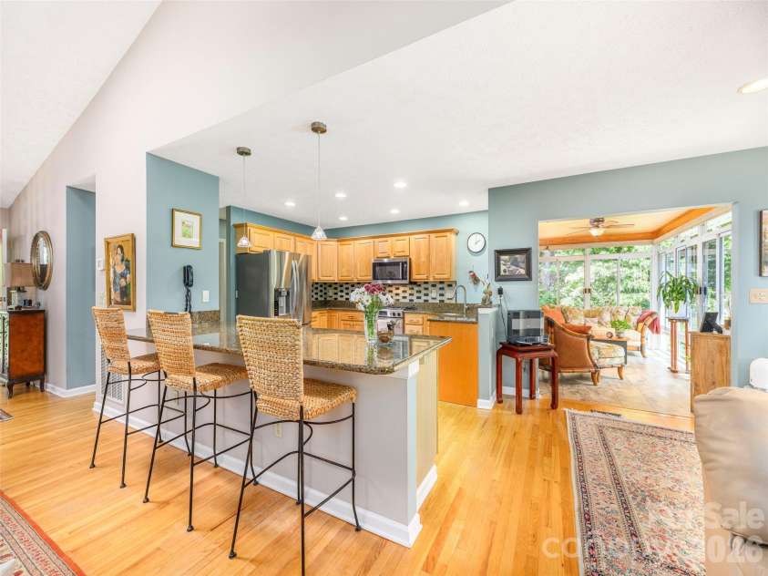 130 Olds Trail, Hendersonville, NC 28739.  MLS# CAR4434379, YatesRealty ID 56440. 