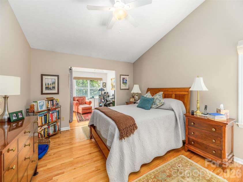 130 Olds Trail, Hendersonville, NC 28739.  MLS# CAR4434379, YatesRealty ID 56440. 