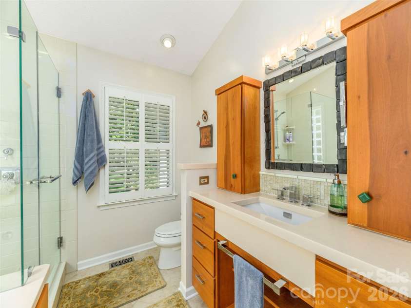 130 Olds Trail, Hendersonville, NC 28739.  MLS# CAR4434379, YatesRealty ID 56440. 