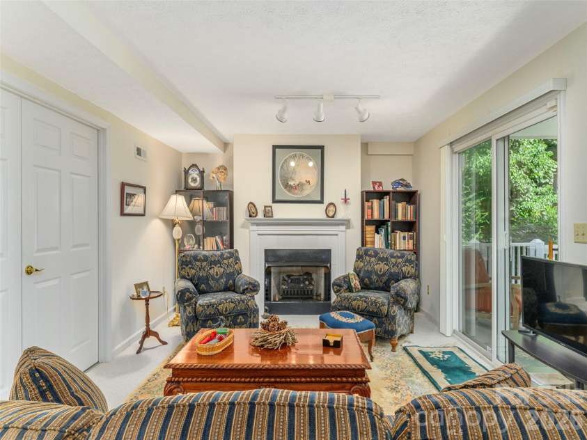 130 Olds Trail, Hendersonville, NC 28739.  MLS# CAR4434379, YatesRealty ID 56440. 
