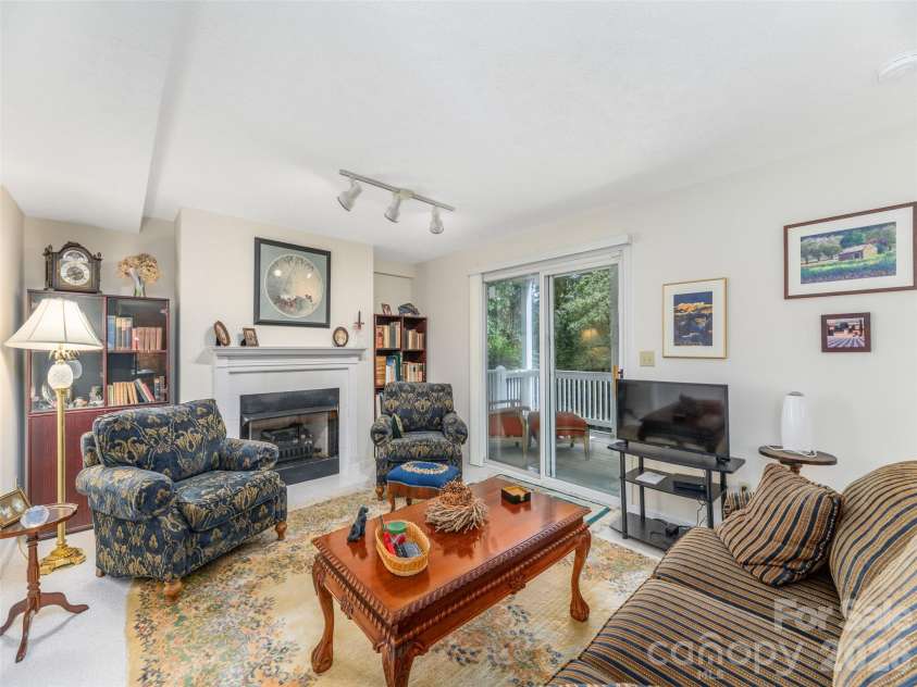 130 Olds Trail, Hendersonville, NC 28739.  MLS# CAR4434379, YatesRealty ID 56440. 