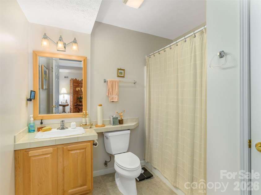 130 Olds Trail, Hendersonville, NC 28739.  MLS# CAR4434379, YatesRealty ID 56440. 