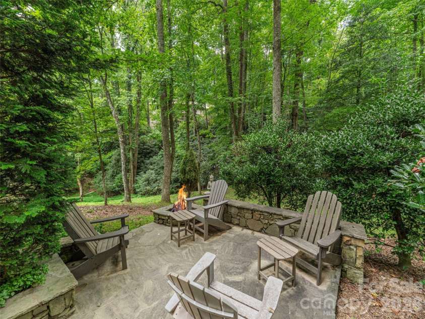130 Olds Trail, Hendersonville, NC 28739.  MLS# CAR4434379, YatesRealty ID 56440. 