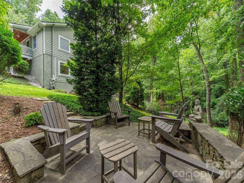 130 Olds Trail, Hendersonville, NC 28739.  MLS# CAR4434379, YatesRealty ID 56440. 