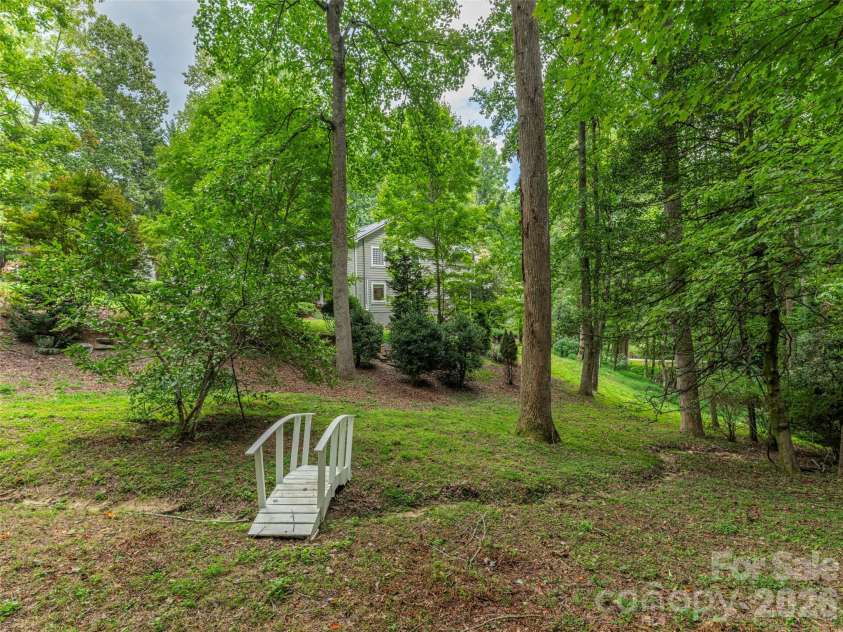 130 Olds Trail, Hendersonville, NC 28739.  MLS# CAR4434379, YatesRealty ID 56440. 