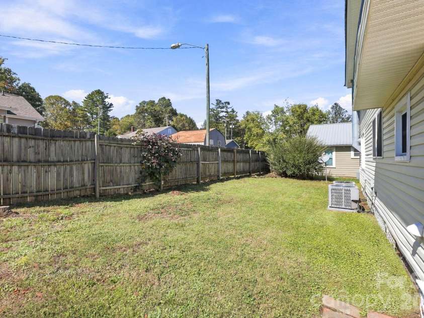 444 Broad Street, Brevard, NC 28712.  MLS# CAR4434346, YatesRealty ID 56443. 