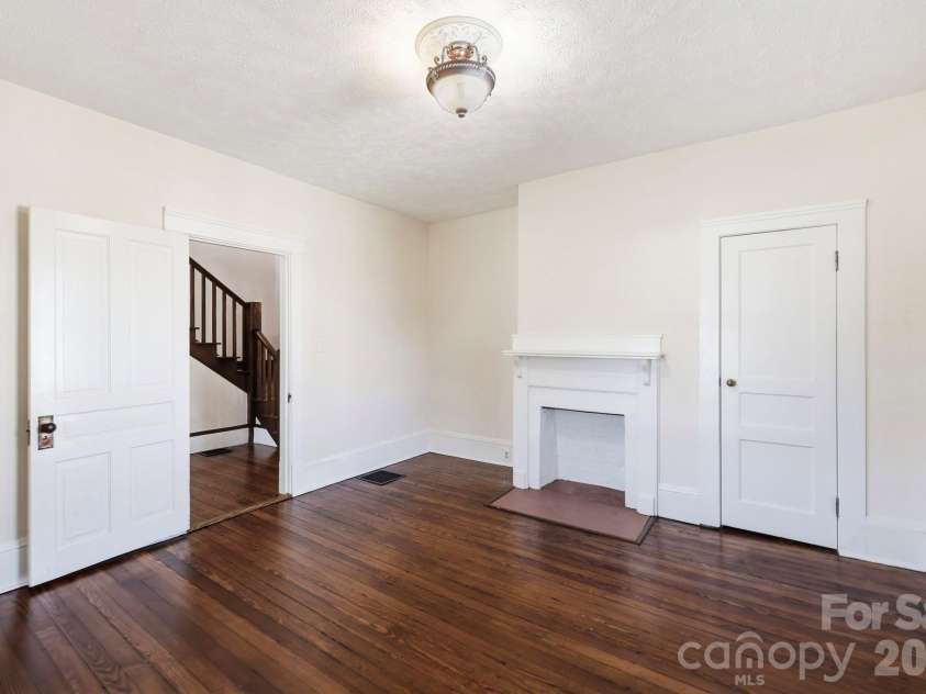 444 Broad Street, Brevard, NC 28712.  MLS# CAR4434346, YatesRealty ID 56443. 
