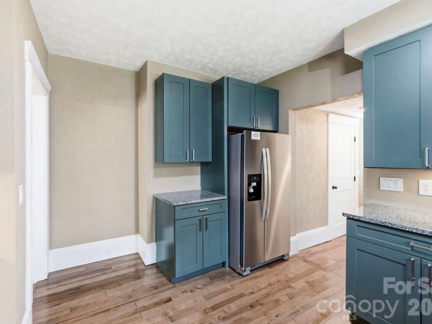 444 Broad Street, Brevard, NC 28712.  MLS# CAR4434346, YatesRealty ID 56443. 