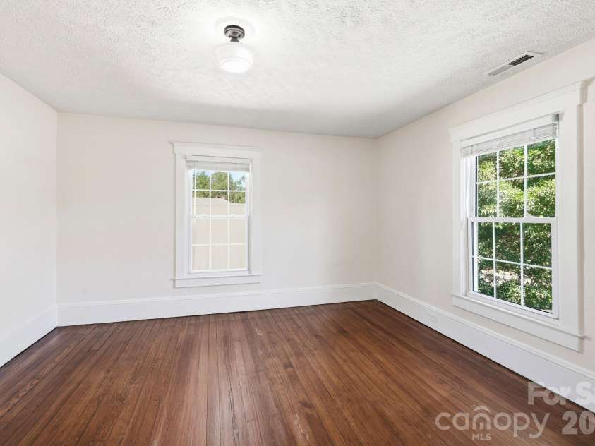 444 Broad Street, Brevard, NC 28712.  MLS# CAR4434346, YatesRealty ID 56443. 