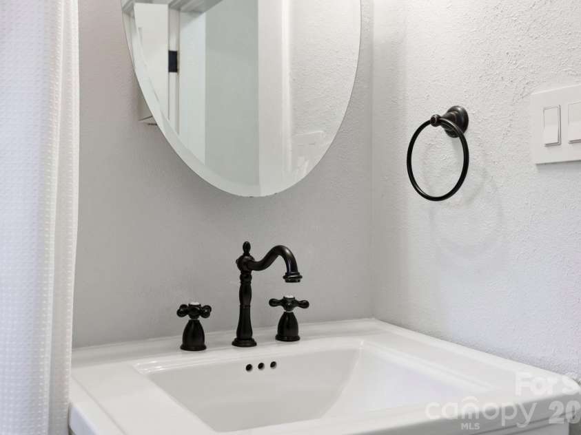 444 Broad Street, Brevard, NC 28712.  MLS# CAR4434346, YatesRealty ID 56443. 