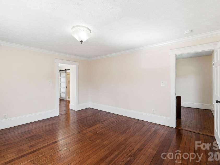 444 Broad Street, Brevard, NC 28712.  MLS# CAR4434346, YatesRealty ID 56443. 