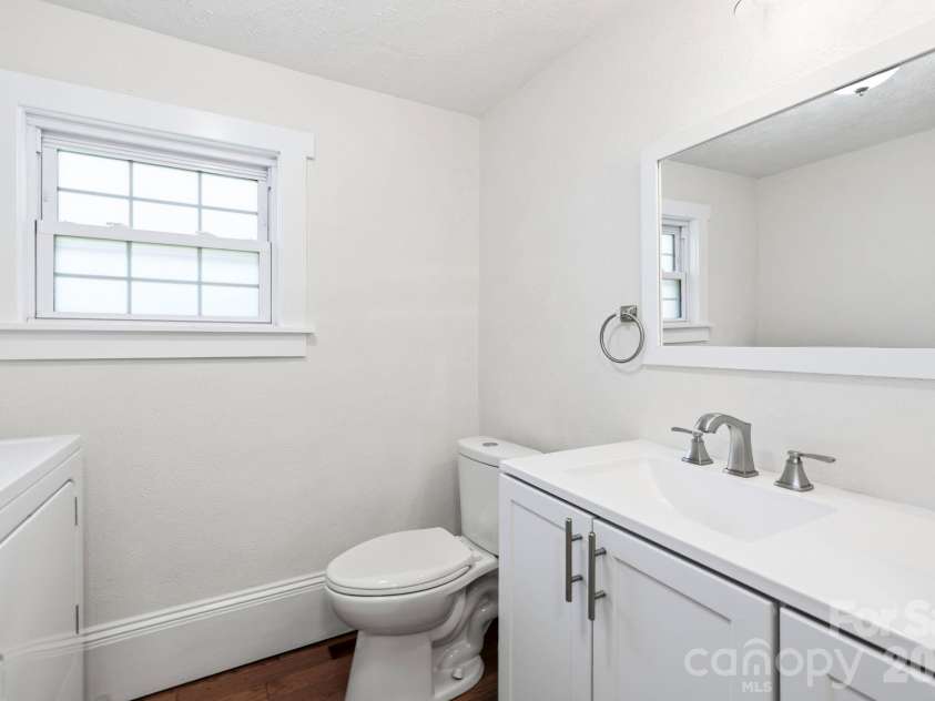 444 Broad Street, Brevard, NC 28712.  MLS# CAR4434346, YatesRealty ID 56443. 