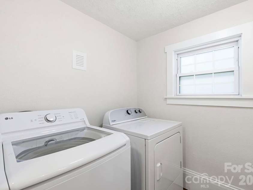 444 Broad Street, Brevard, NC 28712.  MLS# CAR4434346, YatesRealty ID 56443. 