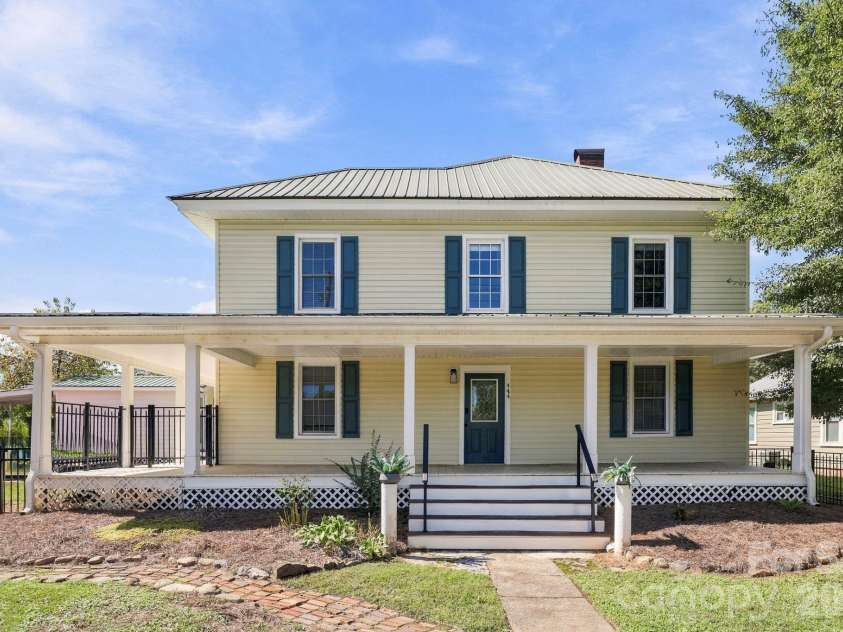 444 Broad Street, Brevard, NC 28712.  MLS# CAR4434346, YatesRealty ID 56443. 