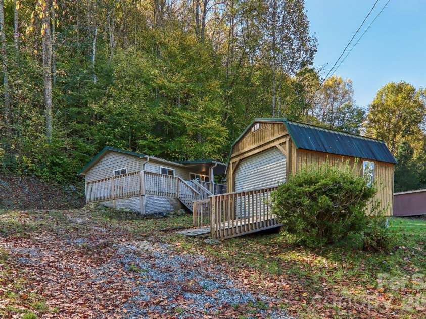58 Leisure Lane, Maggie Valley, NC 28751.  MLS# CAR4434377, YatesRealty ID 56447. 