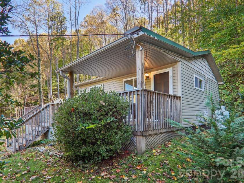 58 Leisure Lane, Maggie Valley, NC 28751.  MLS# CAR4434377, YatesRealty ID 56447. 