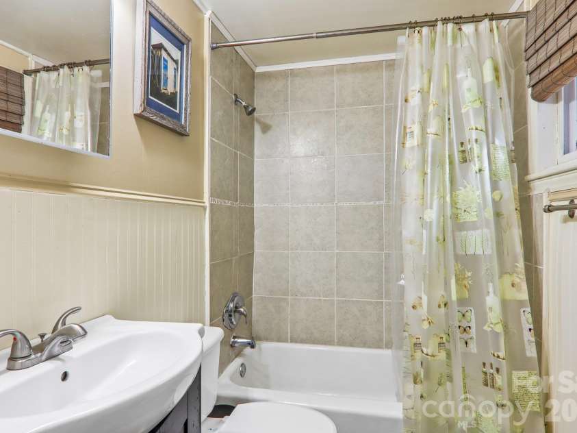 58 Leisure Lane, Maggie Valley, NC 28751.  MLS# CAR4434377, YatesRealty ID 56447. 