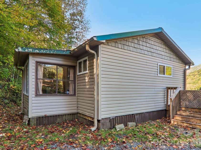 58 Leisure Lane, Maggie Valley, NC 28751.  MLS# CAR4434377, YatesRealty ID 56447. 