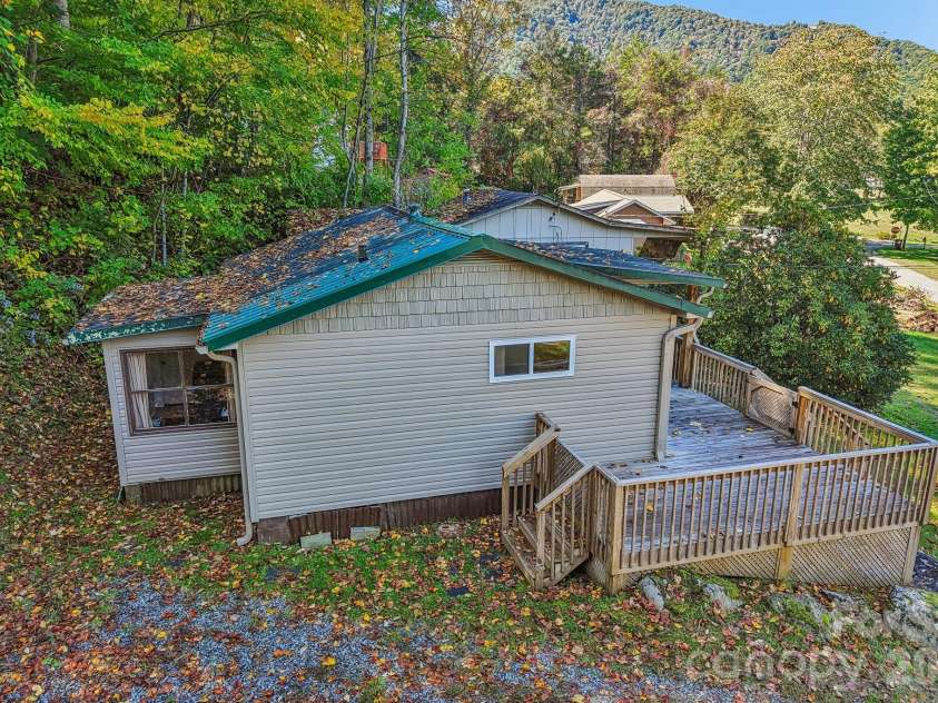 58 Leisure Lane, Maggie Valley, NC 28751.  MLS# CAR4434377, YatesRealty ID 56447. 