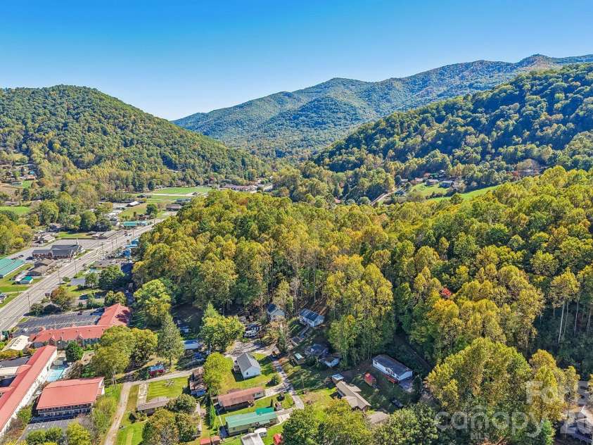 58 Leisure Lane, Maggie Valley, NC 28751.  MLS# CAR4434377, YatesRealty ID 56447. 