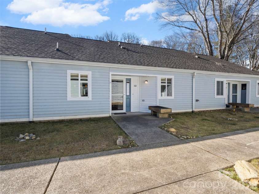 102 Llama Way, Black Mountain, NC 28711.  MLS# CAR4340043, YatesRealty ID 5645. 
