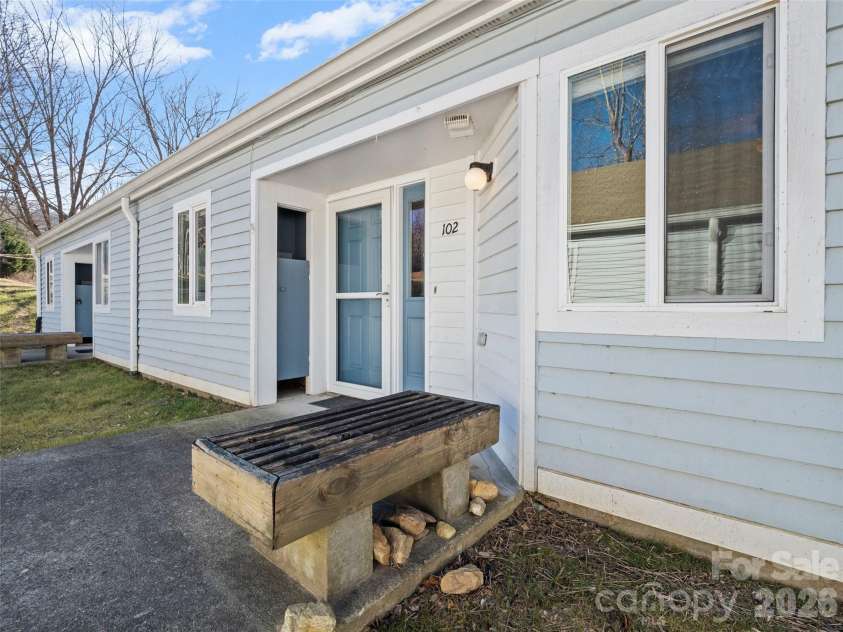 102 Llama Way, Black Mountain, NC 28711.  MLS# CAR4340043, YatesRealty ID 5645. 